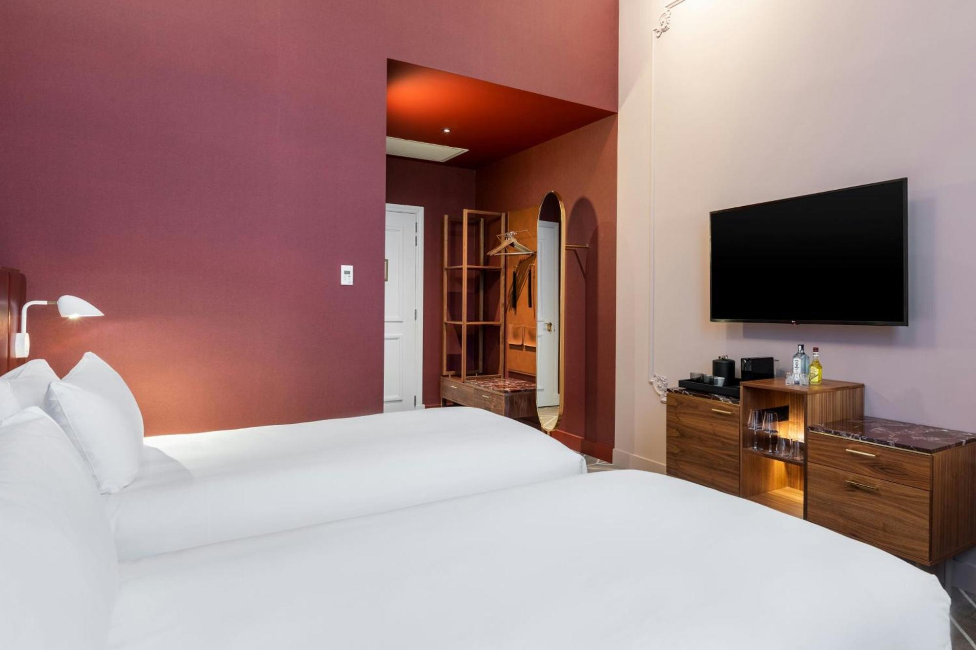 Отель Sapphire House Antwerp, Autograph Collection By Marriott Экстерьер фото A room at the hotel