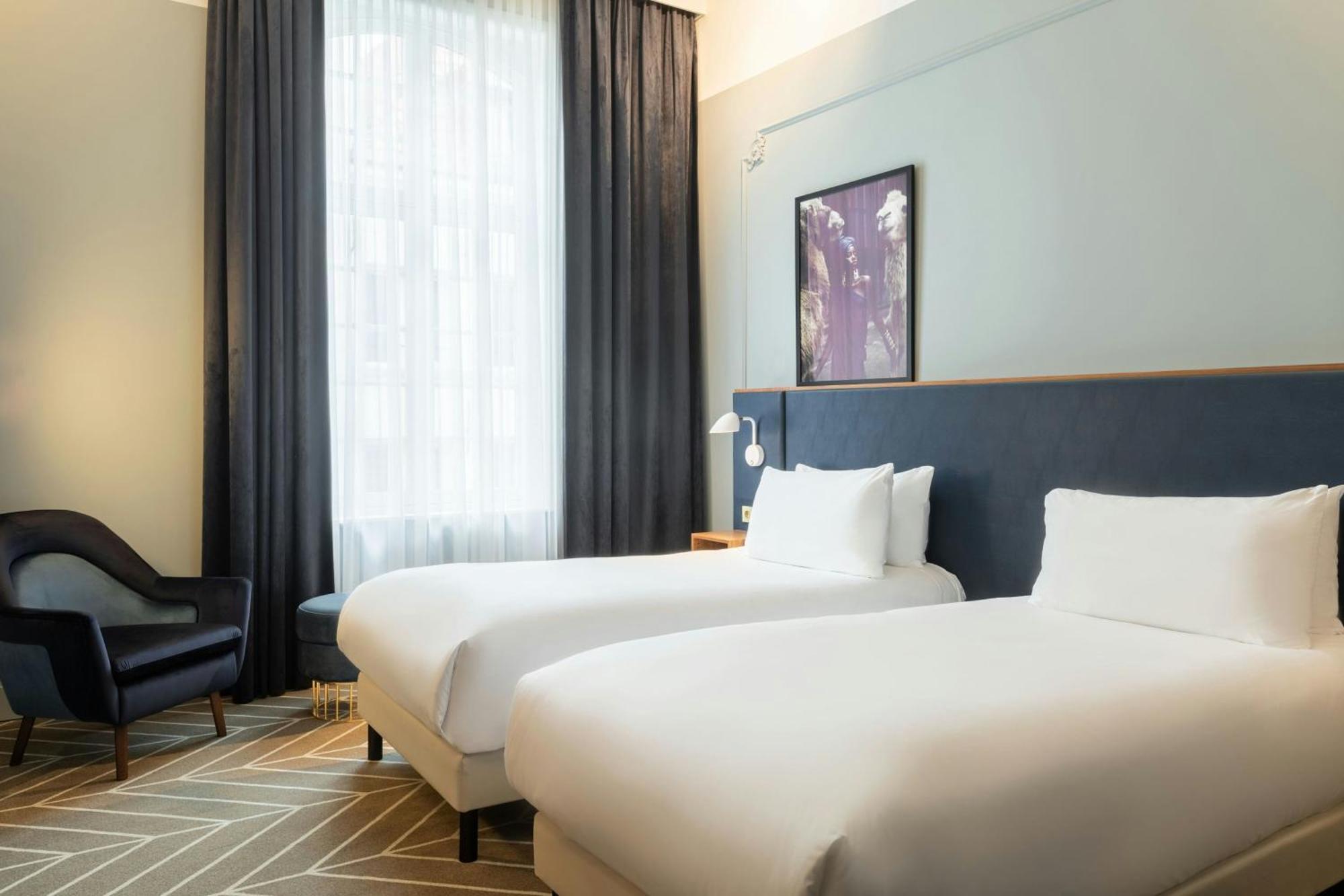 Отель Sapphire House Antwerp, Autograph Collection By Marriott Экстерьер фото A room at the hotel