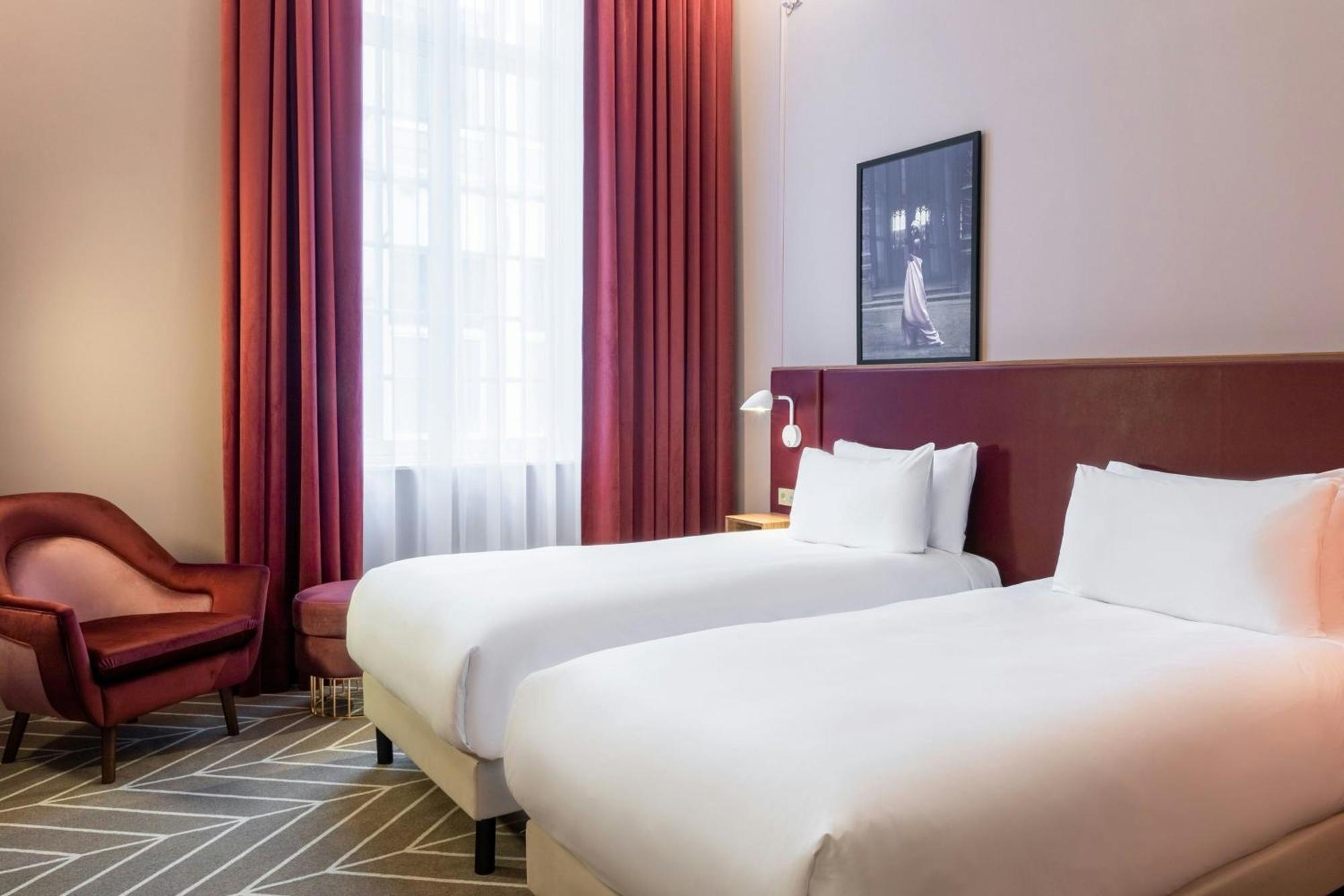 Отель Sapphire House Antwerp, Autograph Collection By Marriott Экстерьер фото A room at the hotel